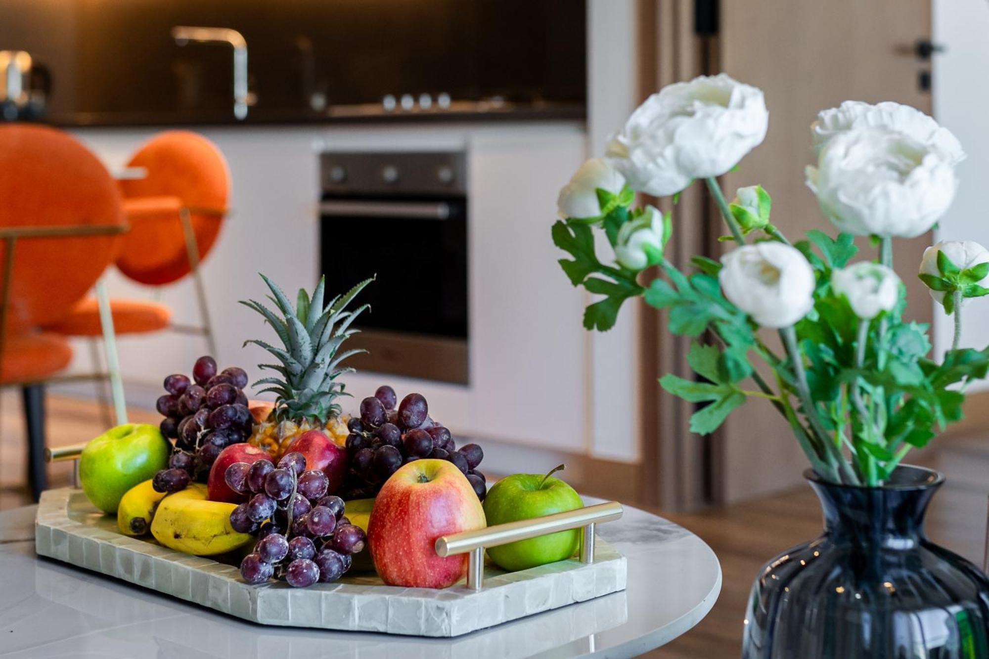 Apartment Eden's Homes & - Vida Marina Residences Dubai