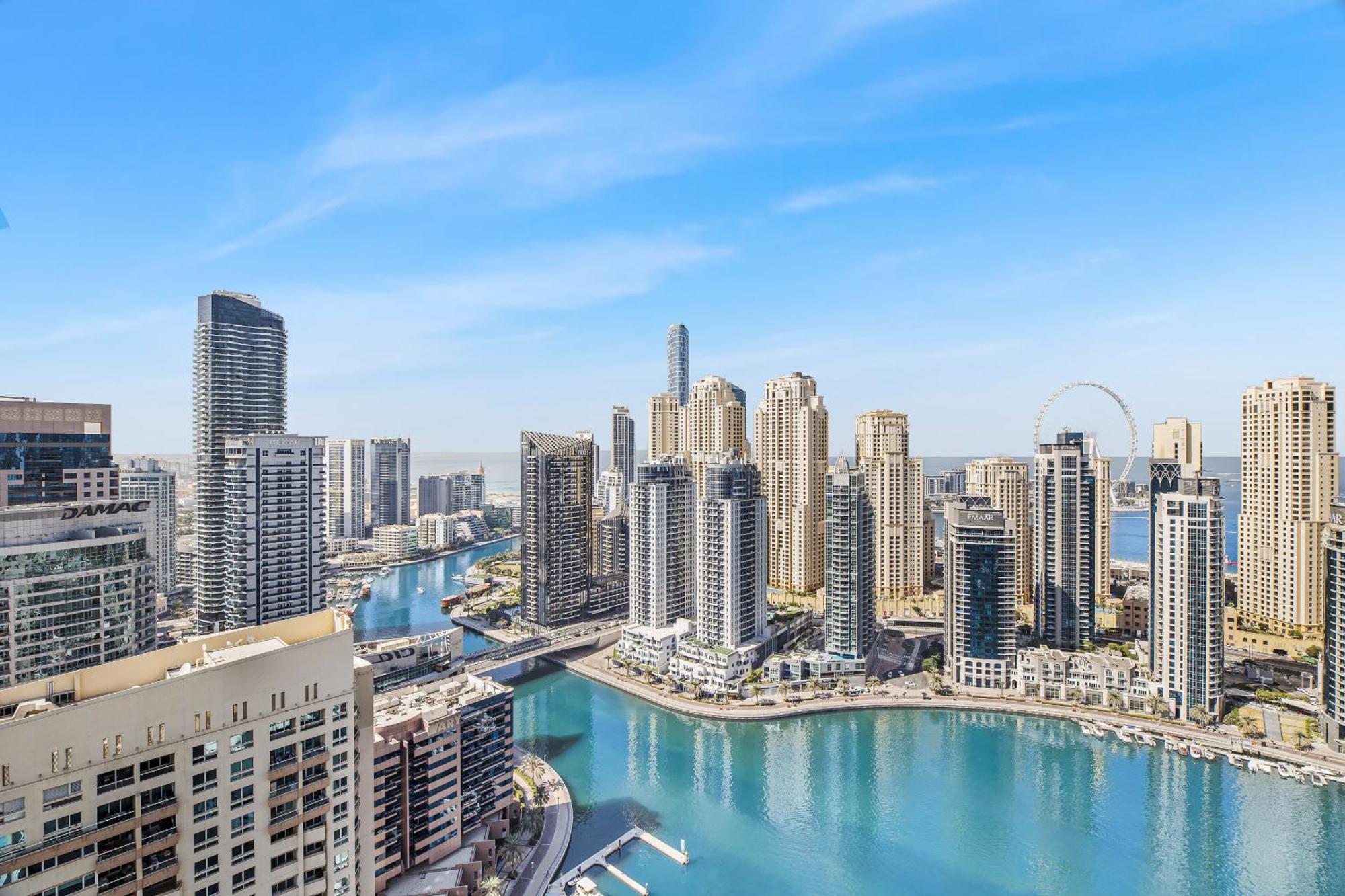 Eden's Homes & - Vida Marina Residences Apartment