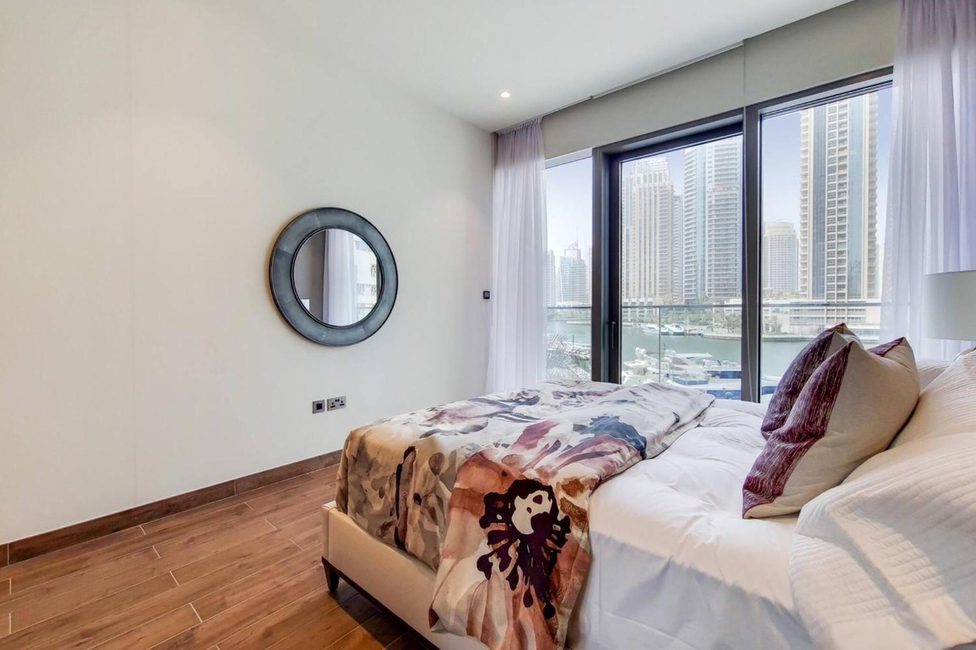Villa 4 Bed With Marina Views In Jumeirah