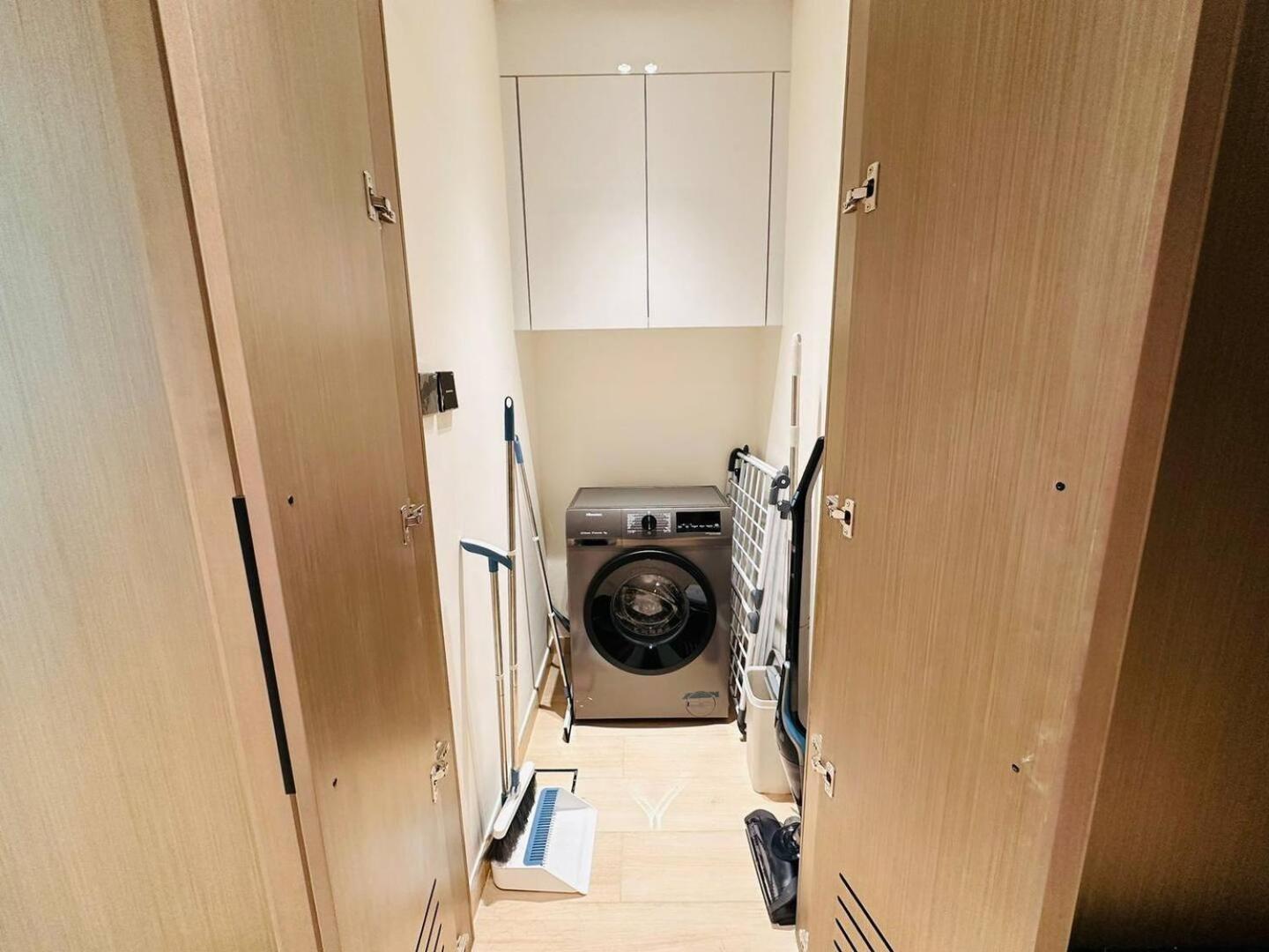 Brand New 2-bedroom With Balcony Apartment *