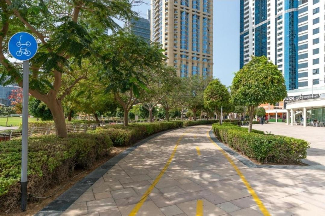 Apartment Stunning - High Floor - Canal View *