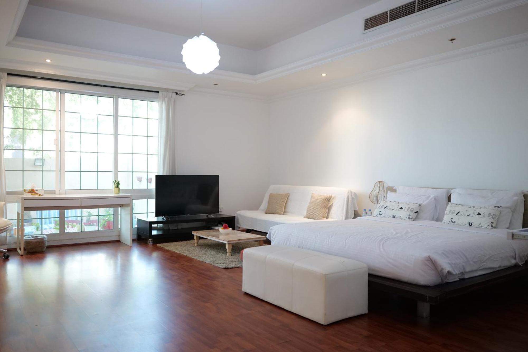 The Jumeirah Homestay *