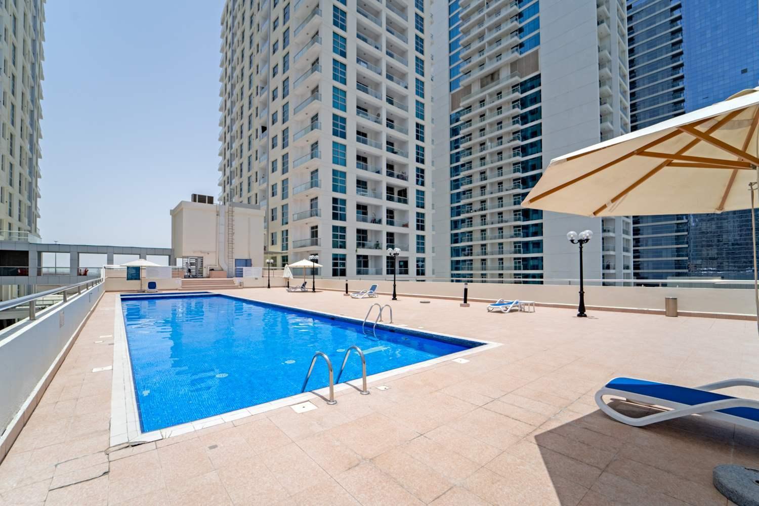 Spectacular In Marina That Sleeps 2 *