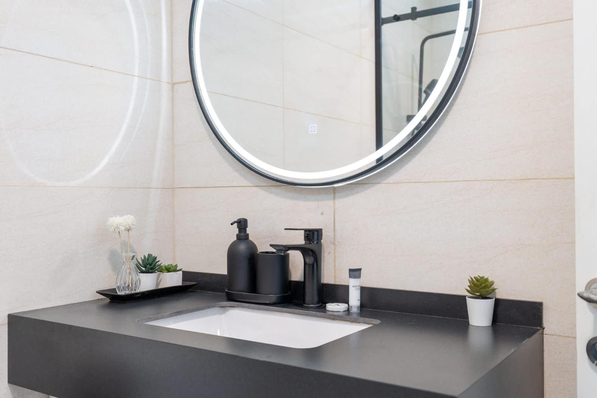 Apartment Spectacular In Marina That Sleeps 2 Dubai