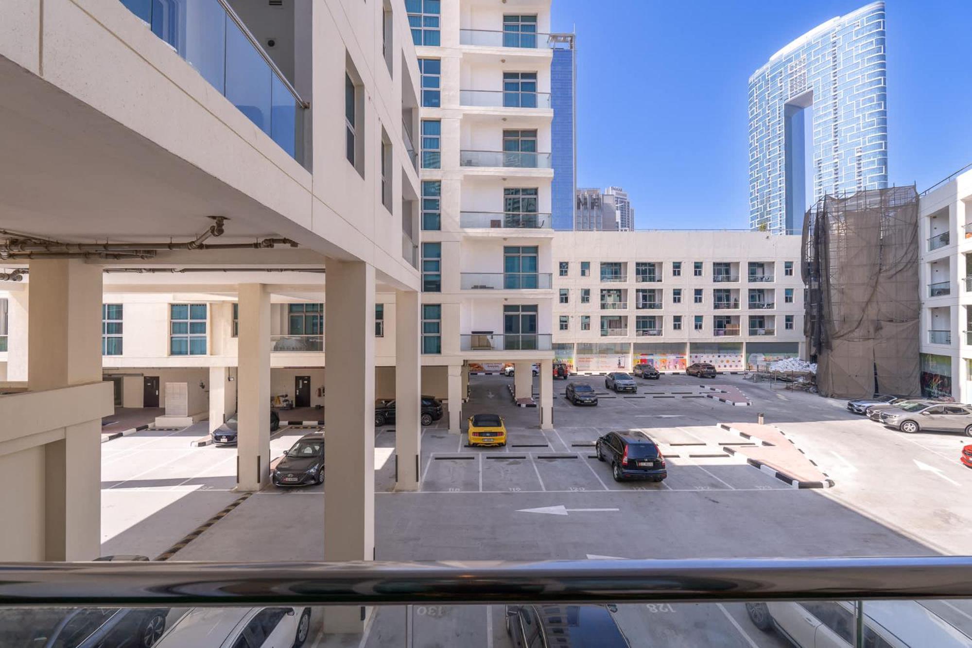 Spectacular In Marina That Sleeps 2 *