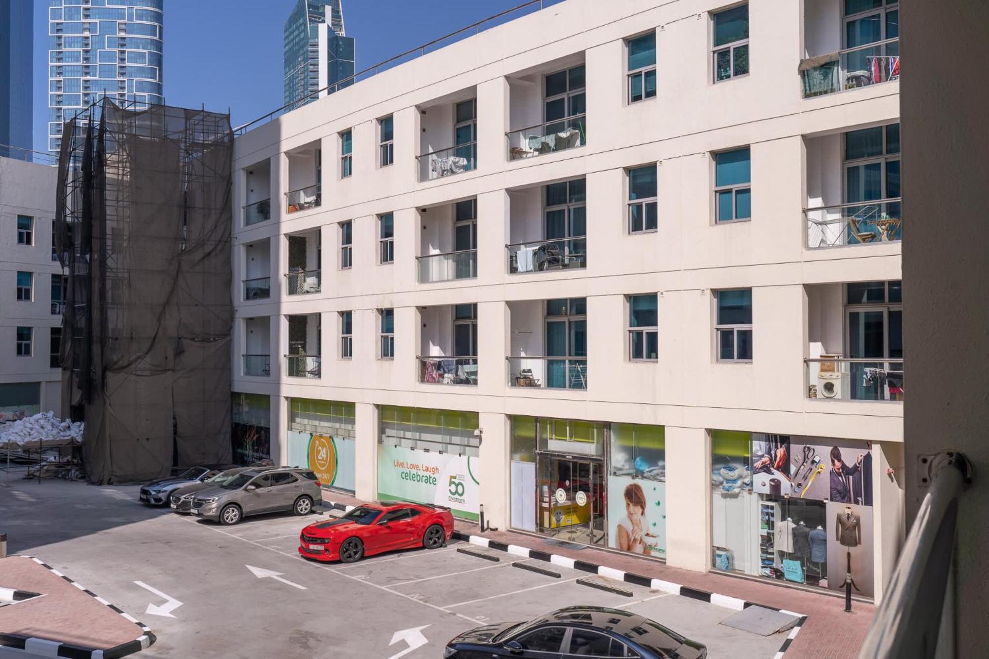 Spectacular In Marina That Sleeps 2 Dubai