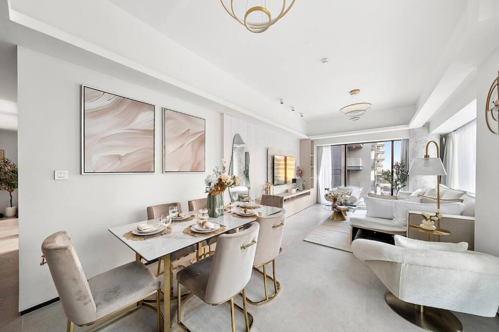 First Class 3br Lively Sanctuary Apartment