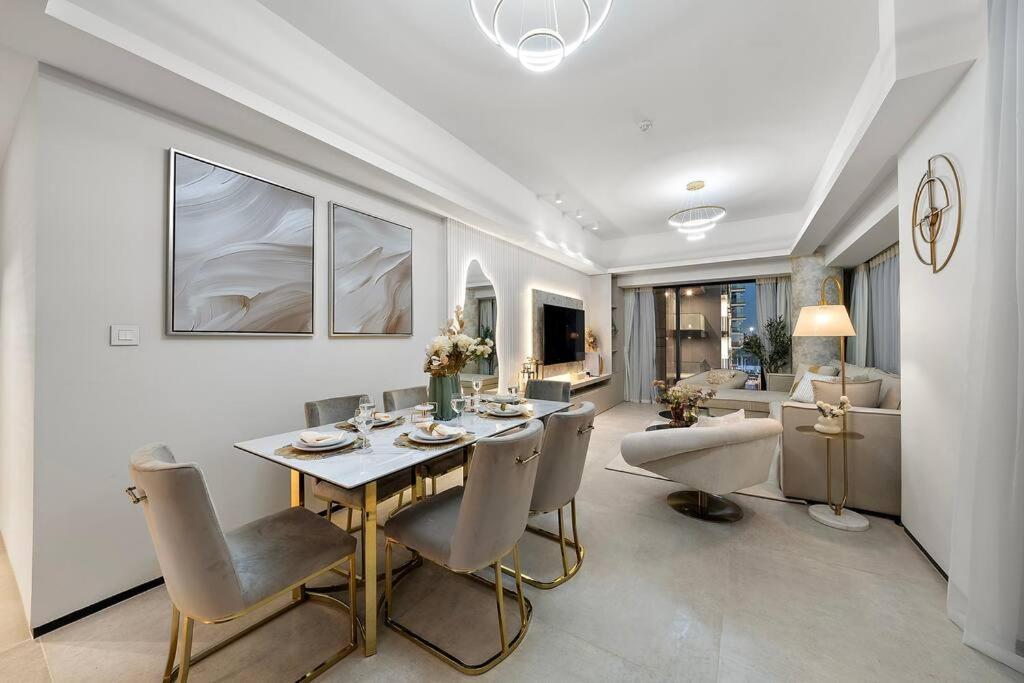 First Class 3br Lively Sanctuary Apartment *