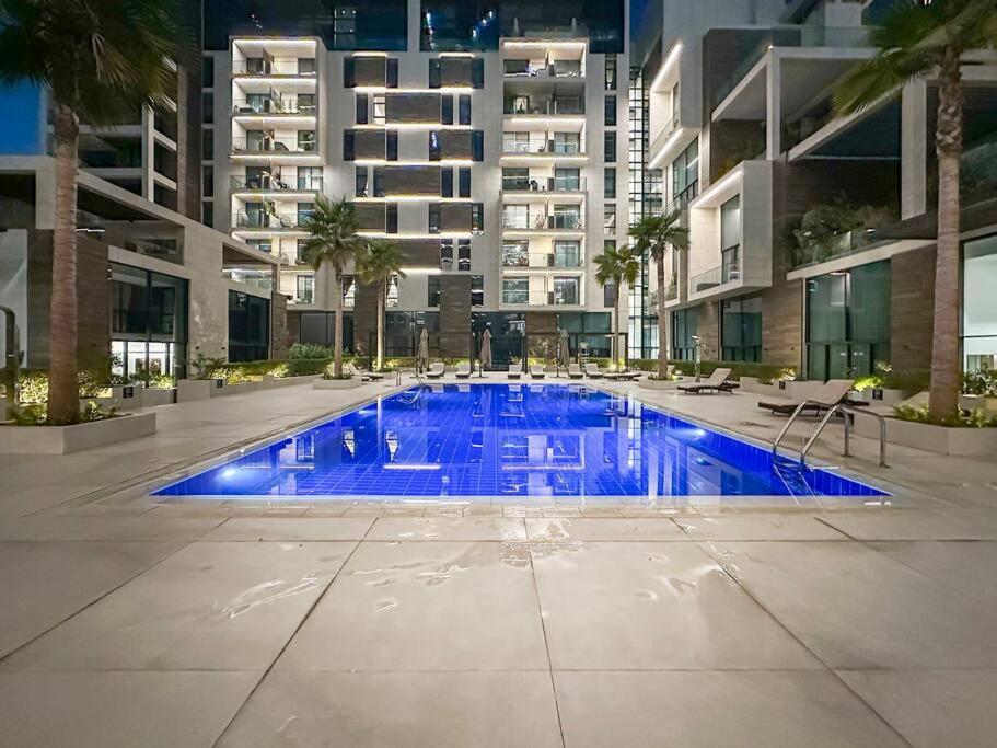 First Class 3br Lively Sanctuary Apartment