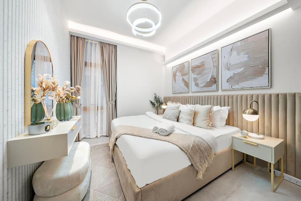 First Class 3br Lively Sanctuary Apartment Dubai