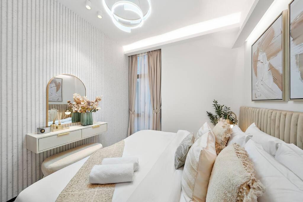 Apartment First Class 3br Lively Sanctuary *