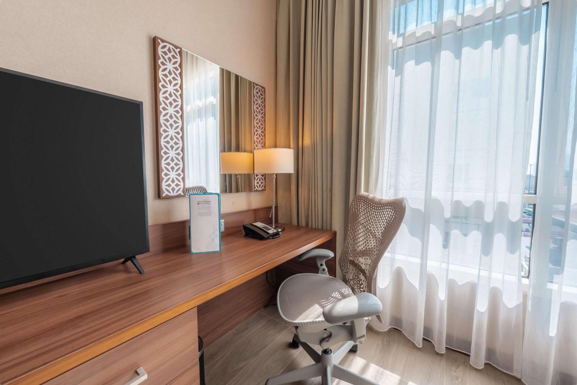 Hilton Garden Jumeirah Hotel 4*