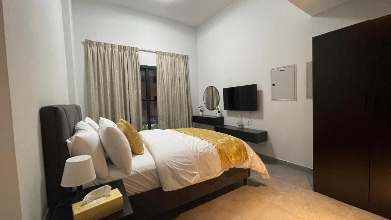 Homestay Ista Llc *