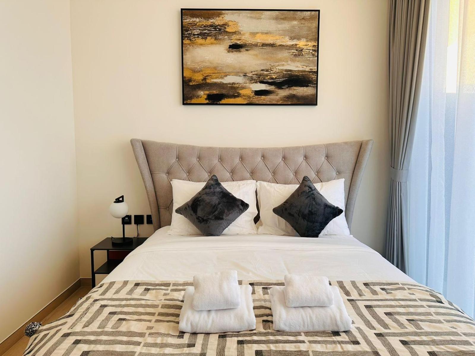 Modern 1br In Jvc With Pool & Gym Apartment *