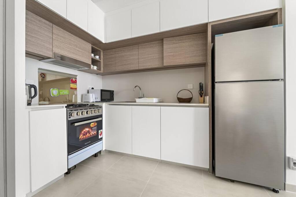 Luxury 1br At Creek Edge Tower 2 * Dubai