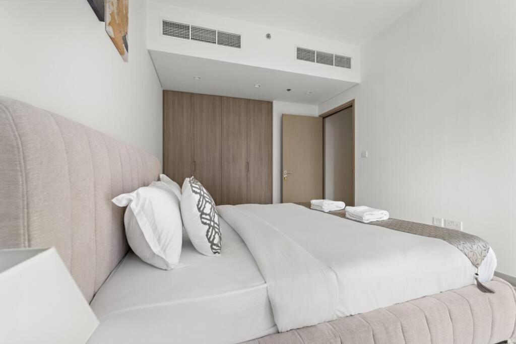 Luxury 1br At Creek Edge Tower 2 Dubai