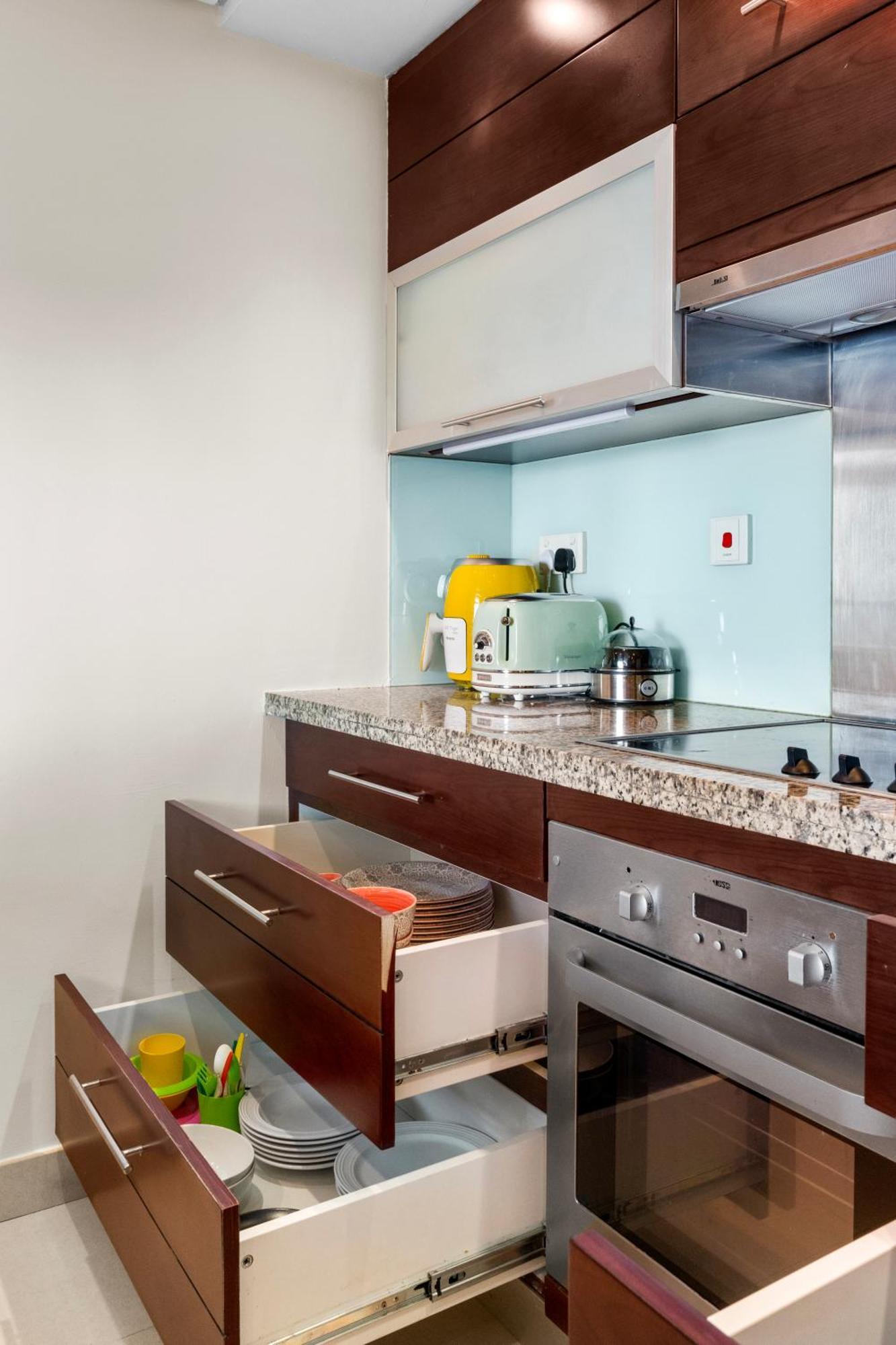 Stylish 1 Bedroom - Burj Khalifa View- 5Mn Walk To Dubai Mall-Apartment In Burj Views Tower Dubai