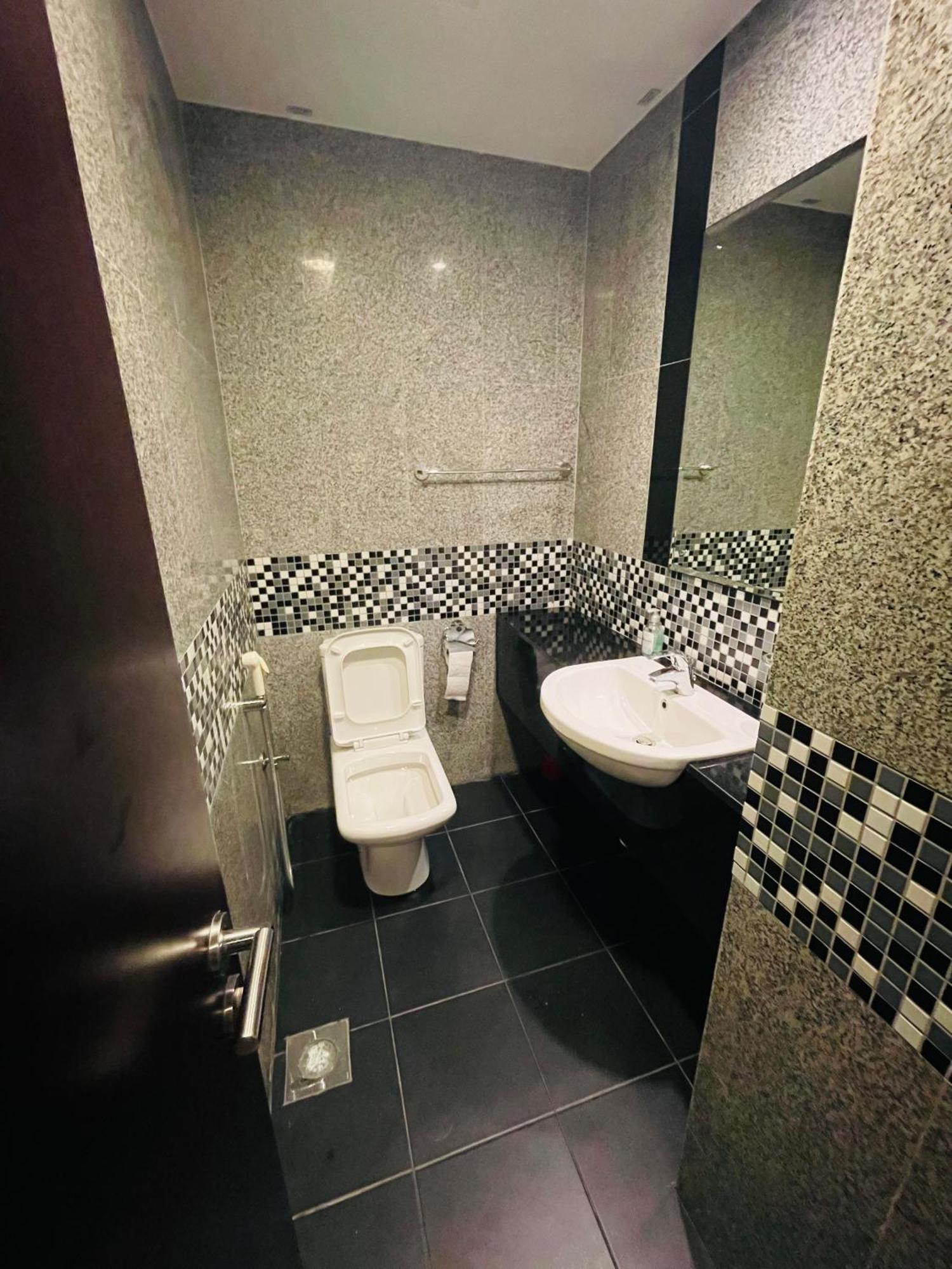Stylish Fairview In Business Bay Canal View Marasi Drive Dubai