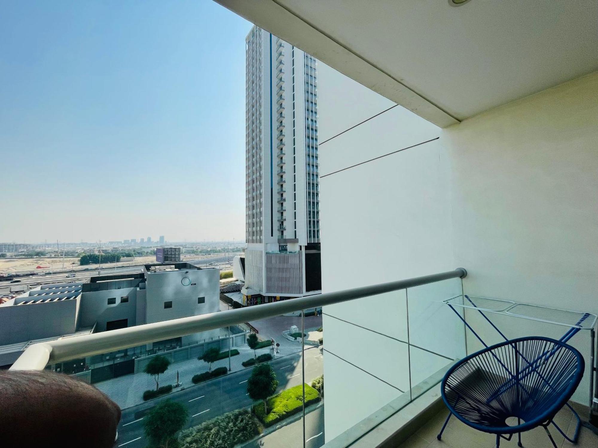 Stylish Fairview In Business Bay Canal View Marasi Drive Apartment *