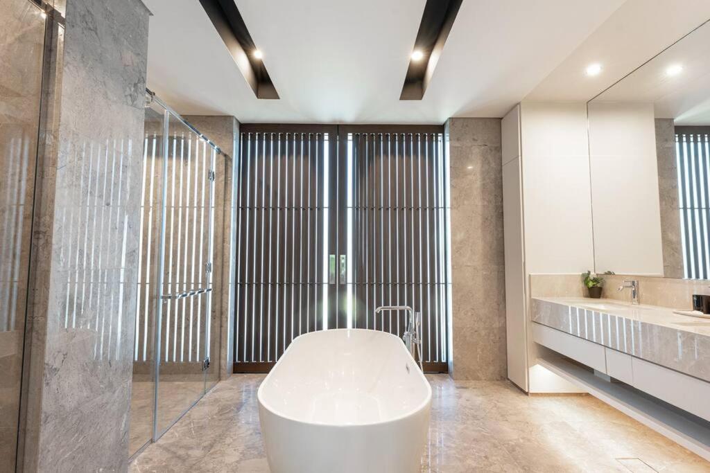 Hills - Modern 5 Bedroom Expansive By Tlre Homes Apartment Dubai
