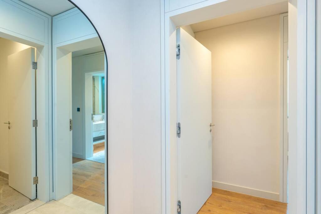 Hills - Modern 5 Bedroom Expansive By Tlre Homes Apartment Dubai