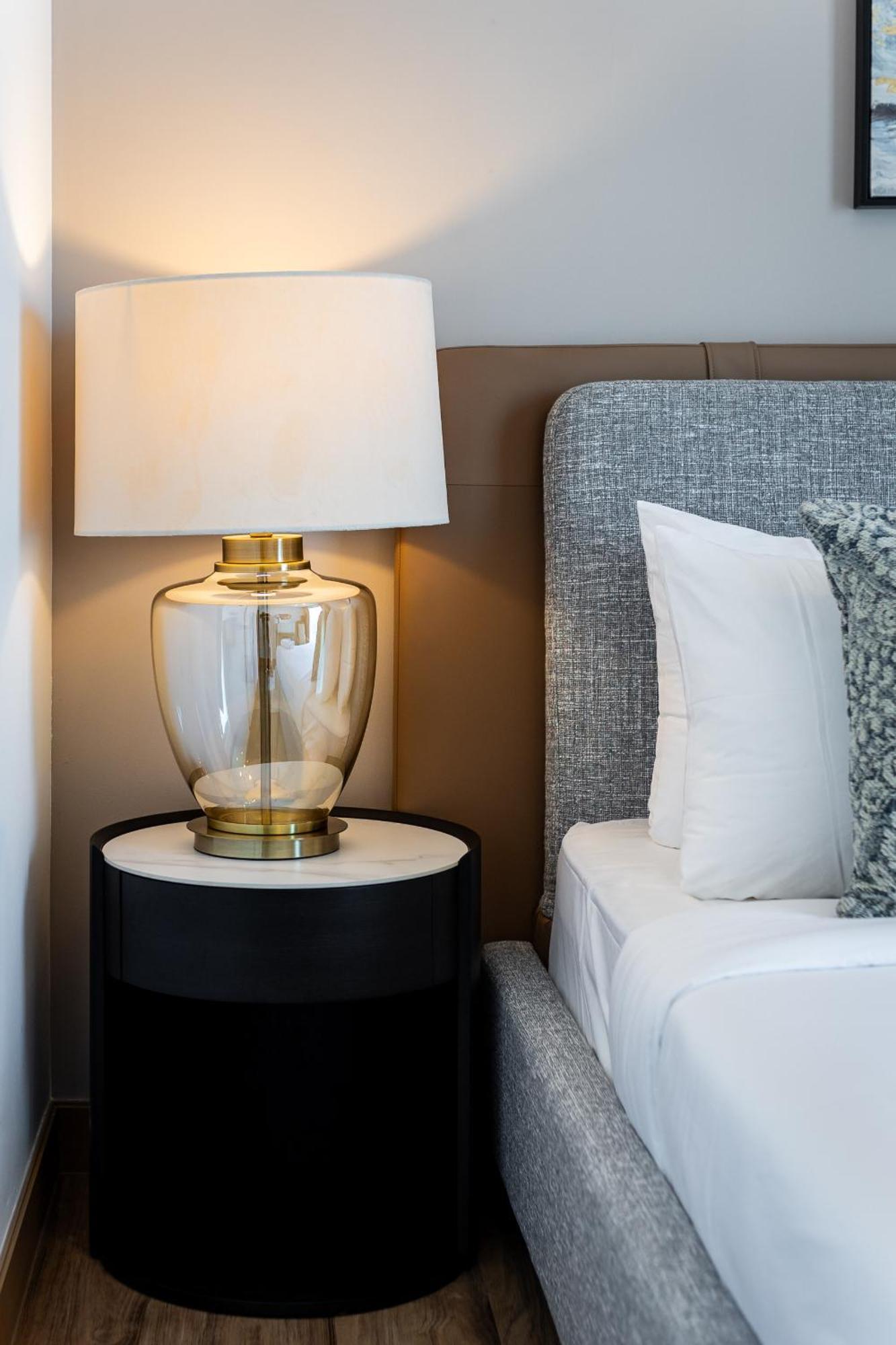 Apartment Eden's Homes & - Vida Marina Residences Dubai