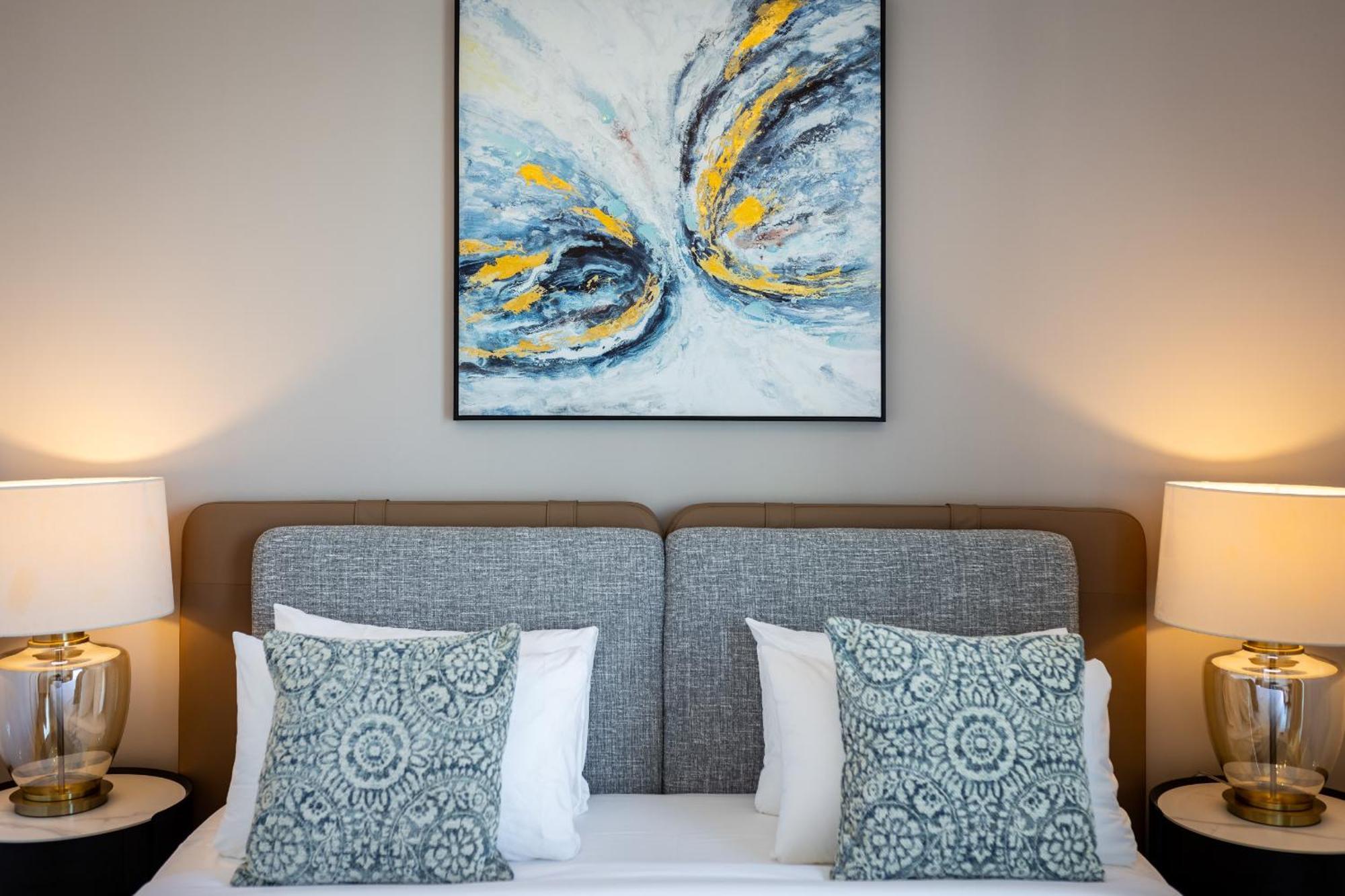 Eden's Homes & - Vida Marina Residences Apartment