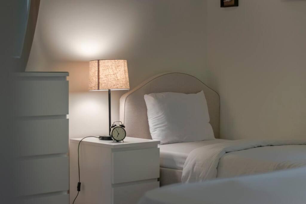 First Class 2br Cozy Beachfront Escape Dubai