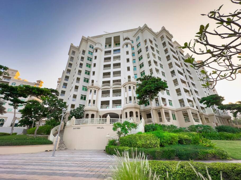 First Class 2br Cozy Beachfront Escape *