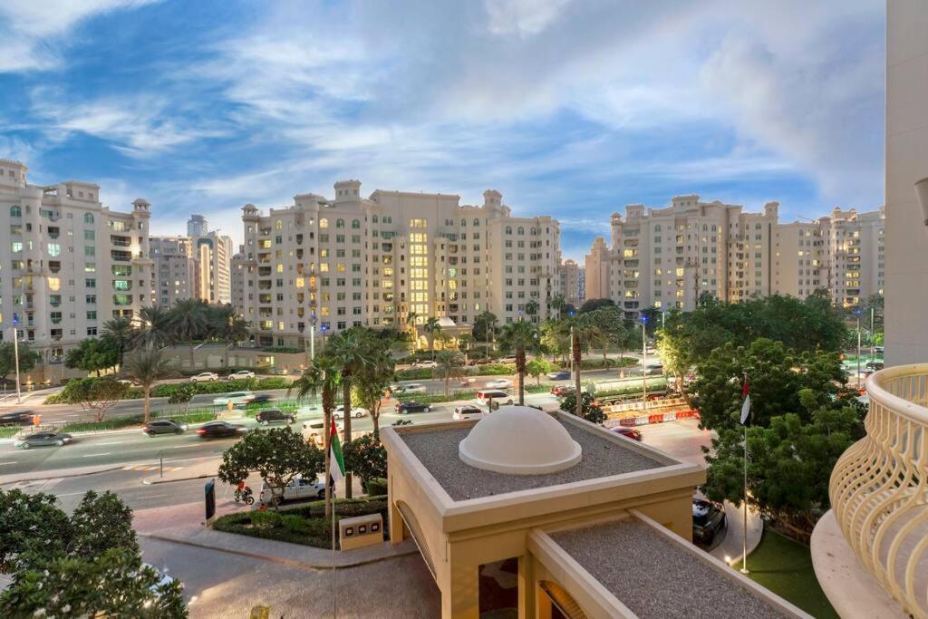 First Class 2br Cozy Beachfront Escape Dubai