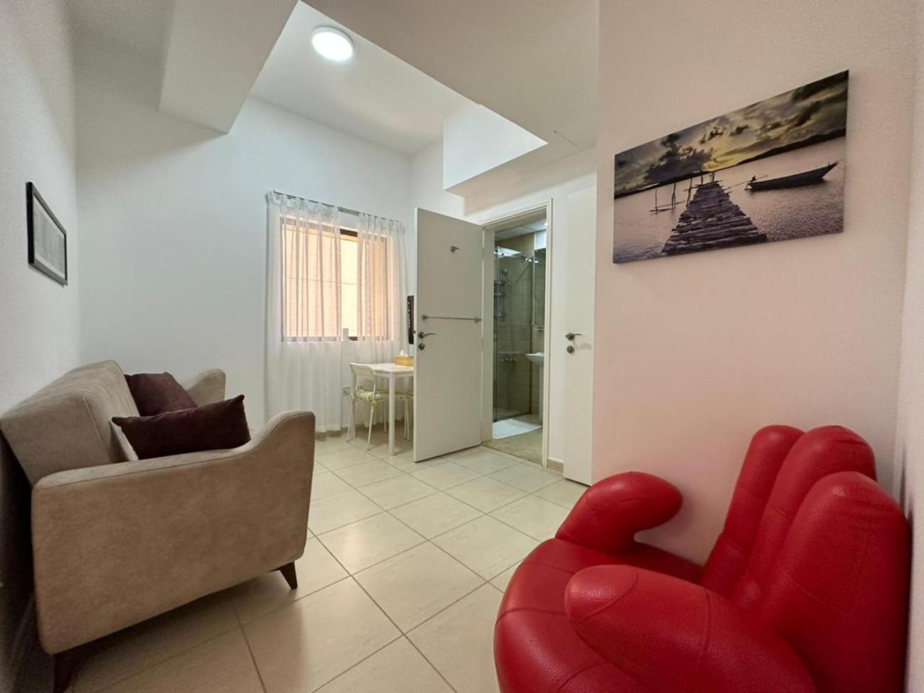 Apartment Serviced In Jbr *