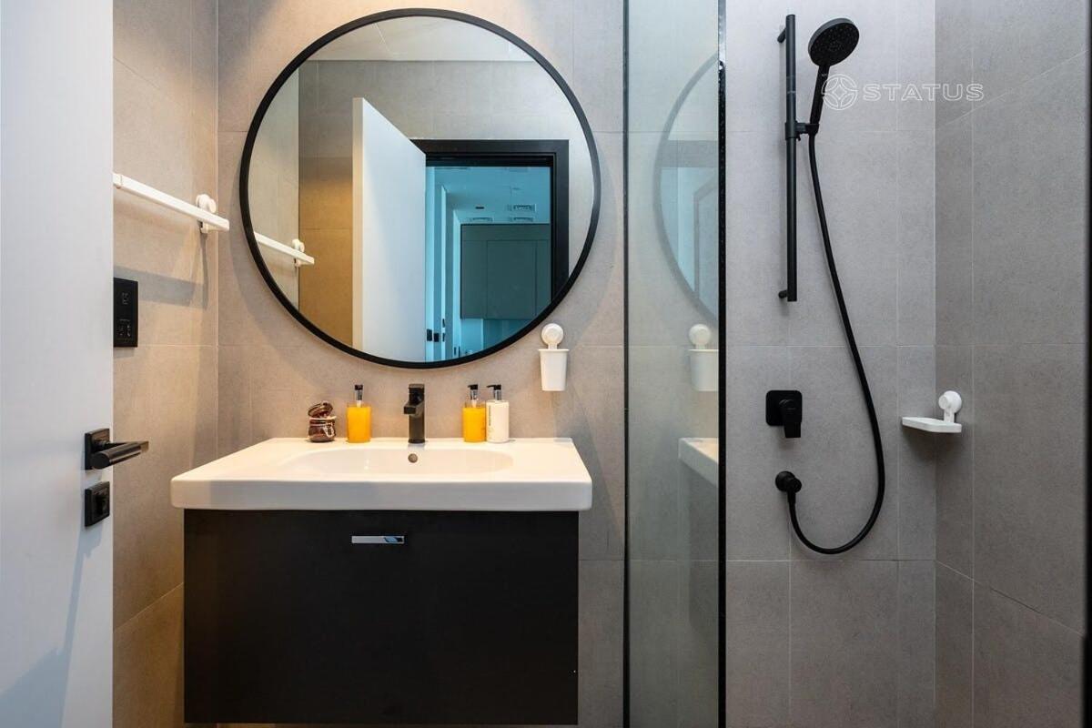 2br-bd-15ns Burj Khalifa Canal Views Apartment