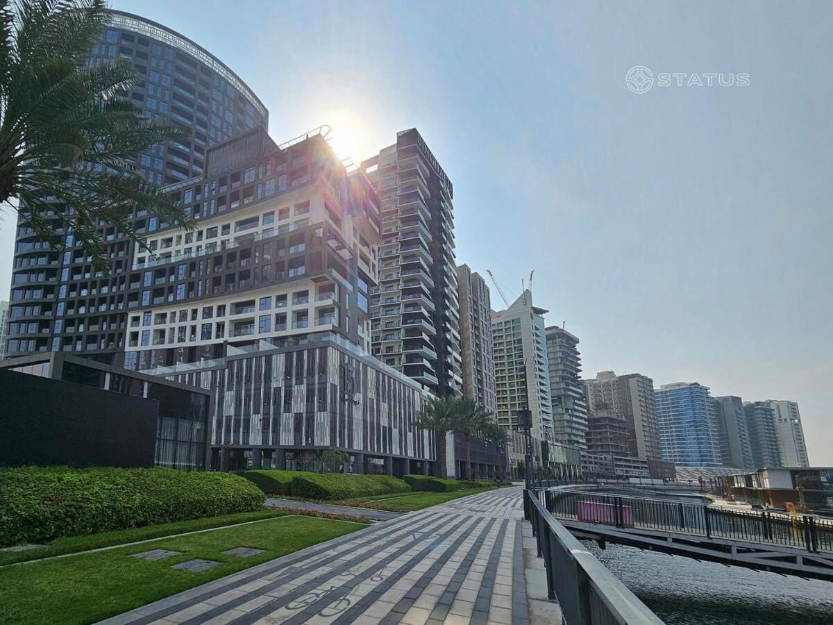 2br-bd-15ns Burj Khalifa Canal Views Apartment