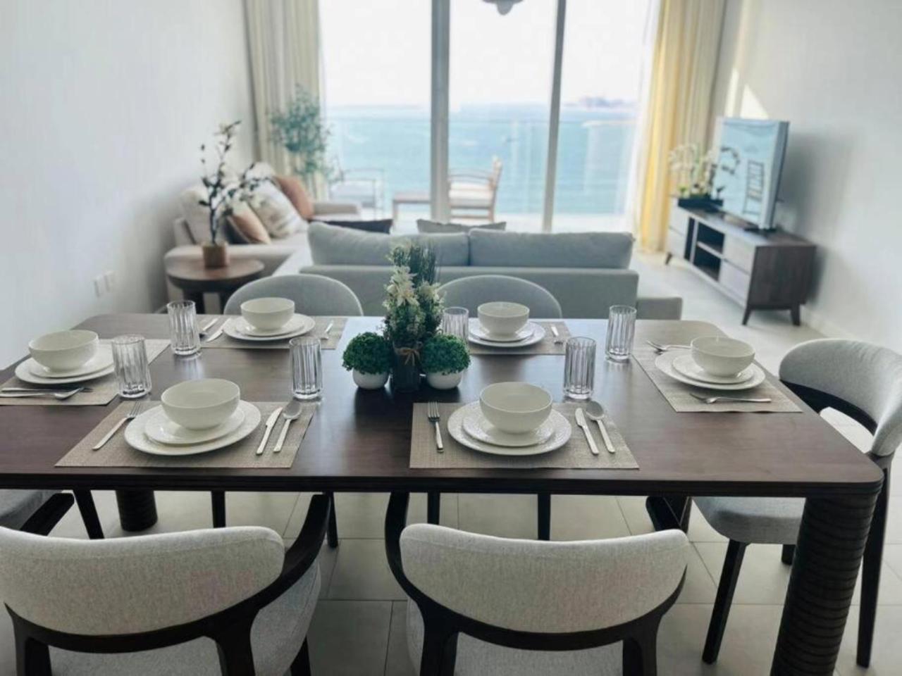 La Vie - 2 Bedroom Beachfront Full Sea View In Jbr
