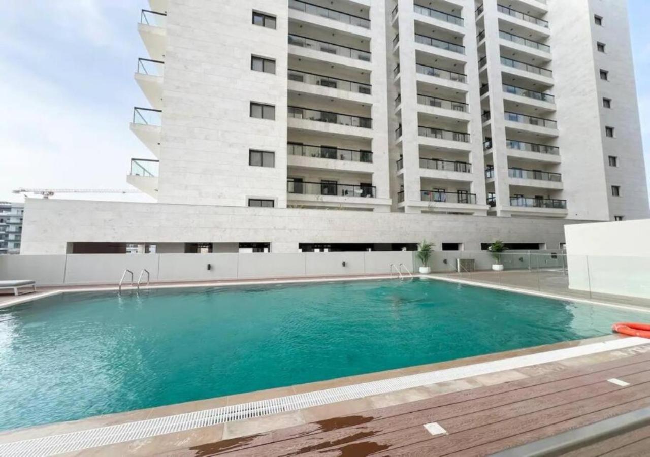New Luxury Near Marina-4min Walk From Metro *
