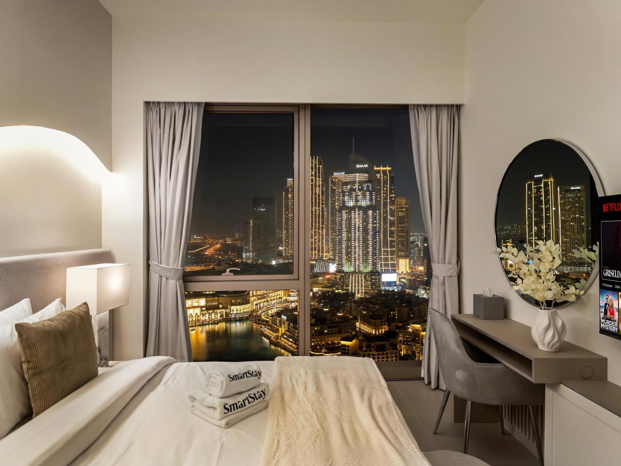 Smartstay At Grande Signature - Burj Khalifa View - 5 Min Mall - Downtown - Brand New Luxury Apartment