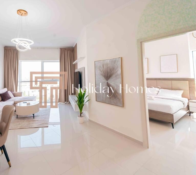 Brand New Modern One Bed Luxury Apartment *