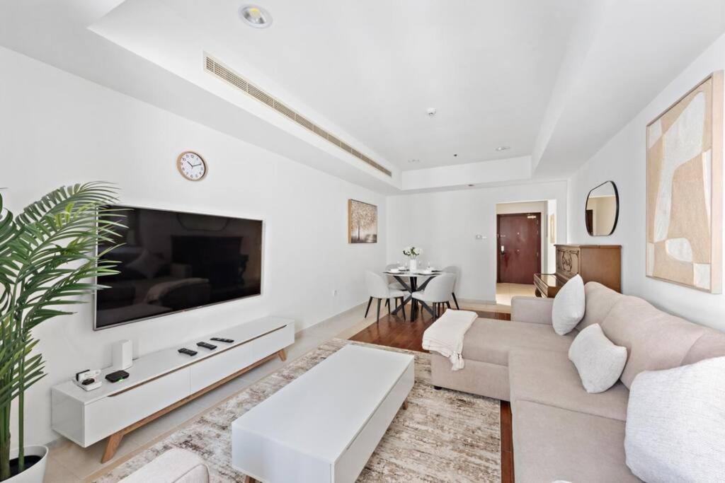 Apartment Cozy 1-bedroom In Princess Tower