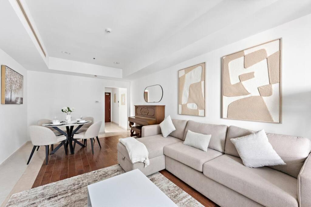 Apartment Cozy 1-bedroom In Princess Tower Dubai