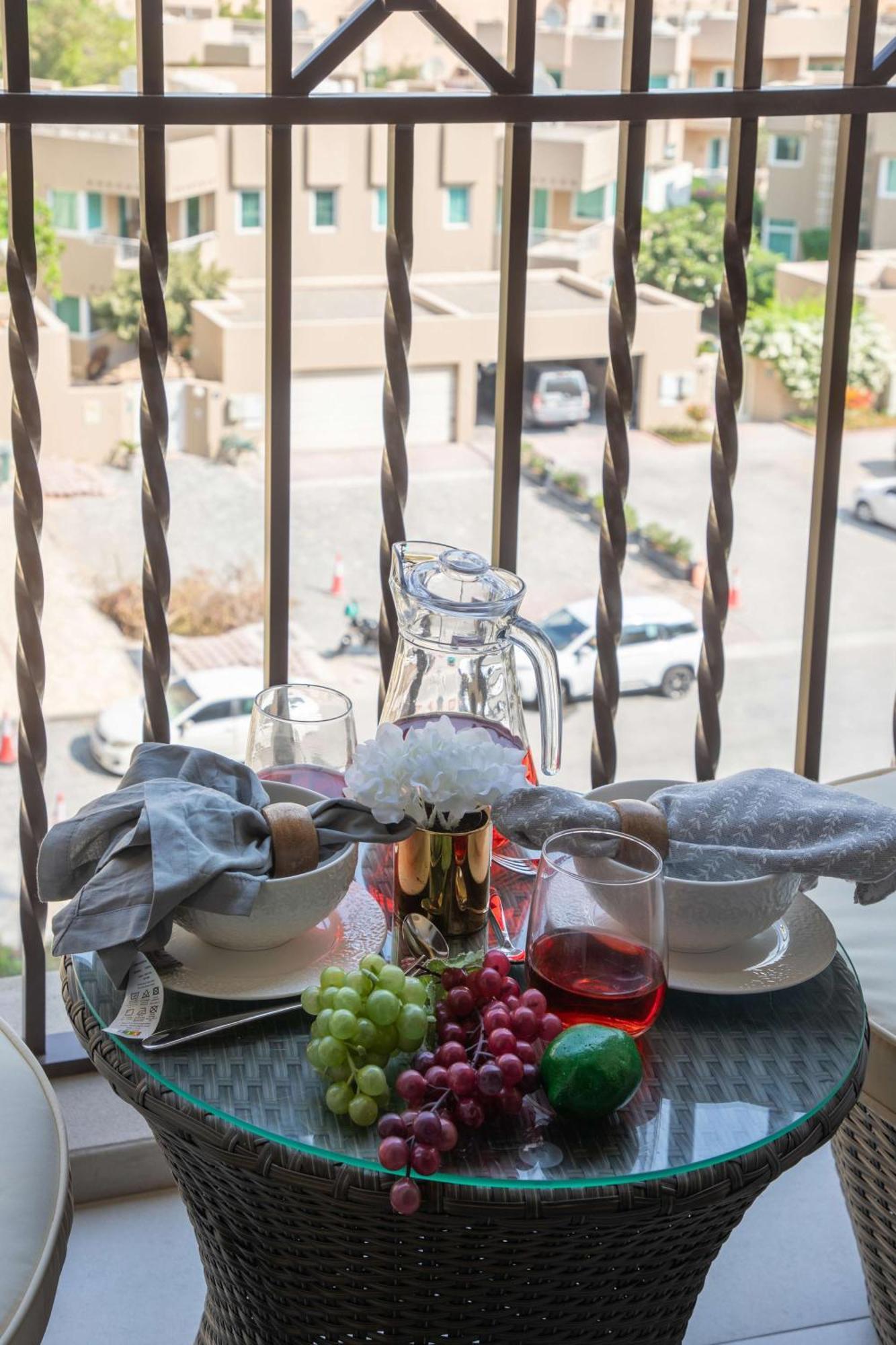 Frank Porter - Lamtara 3 Apartment Dubai
