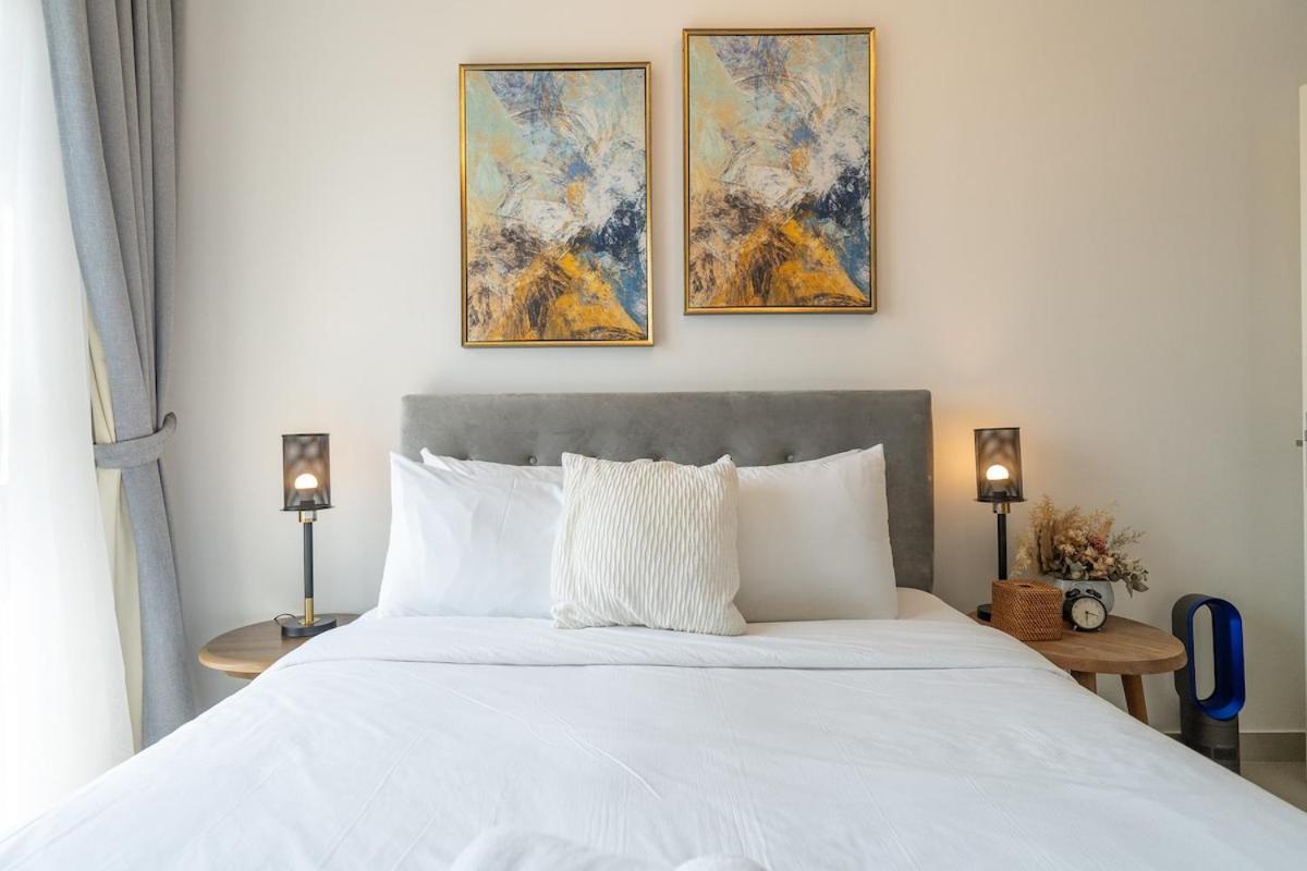 Prestigious 2-bedroom Near To Golf Club At Collective Tower In Hills *