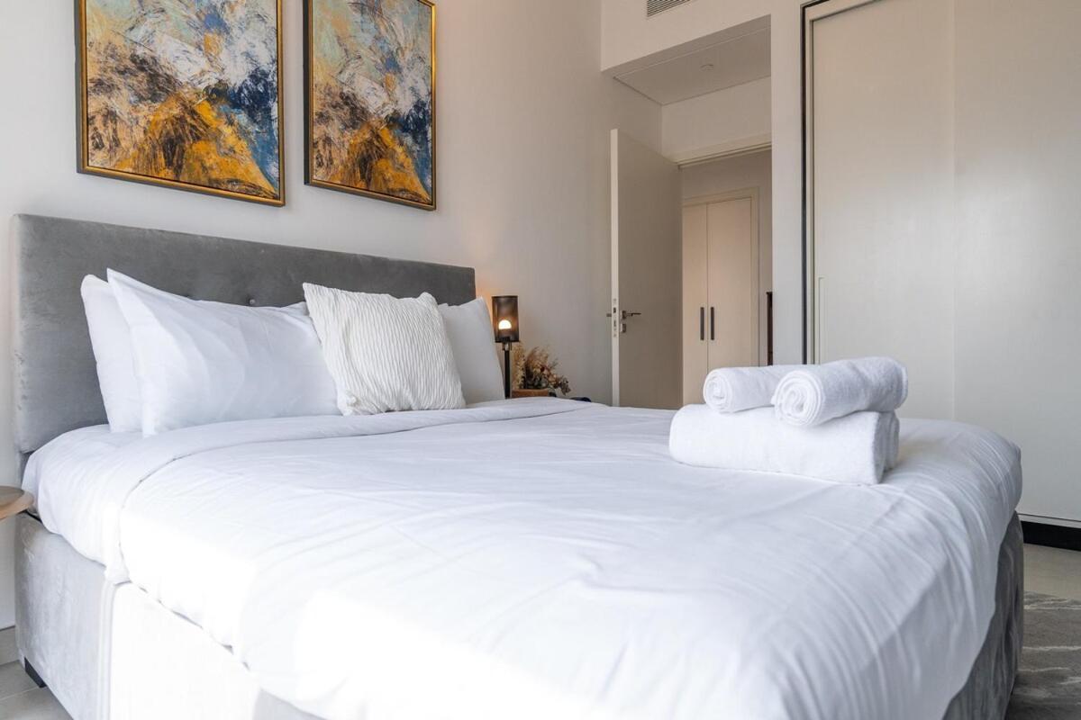 Prestigious 2-bedroom Near To Golf Club At Collective Tower In Hills