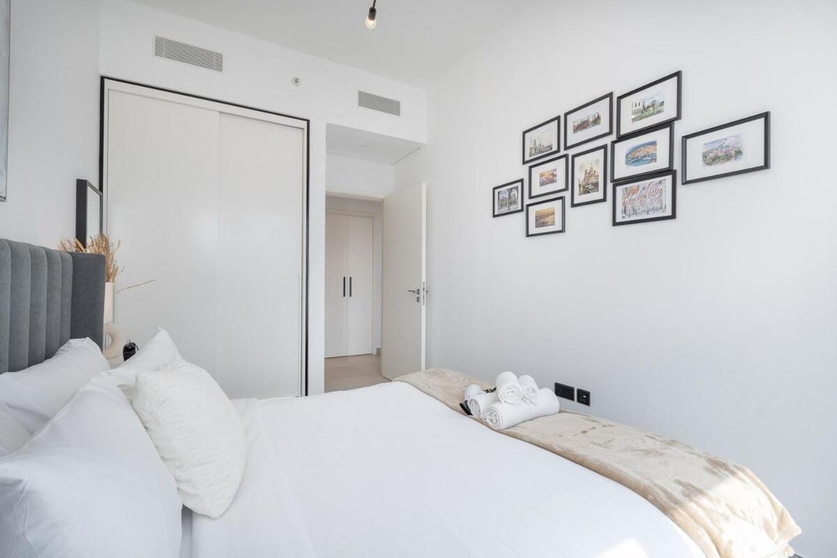 Prestigious 2-bedroom Near To Golf Club At Collective Tower In Hills * Dubai