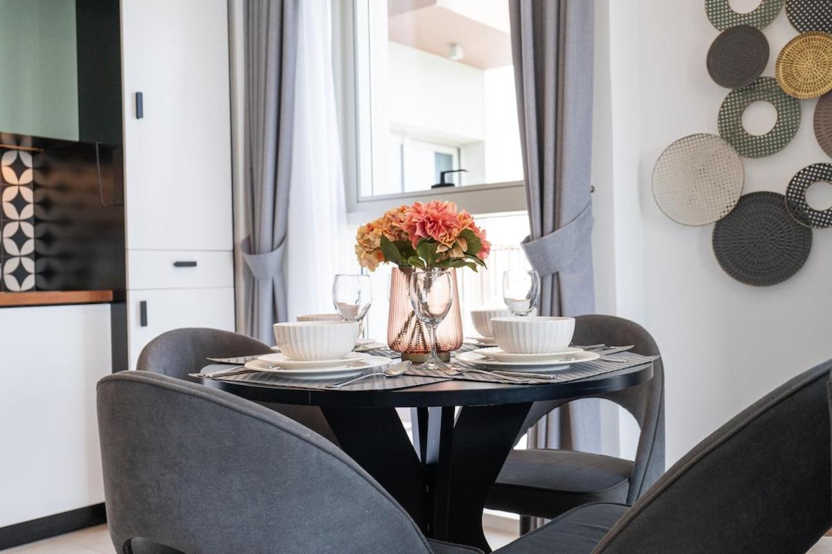 Apartment Prestigious 2-bedroom Near To Golf Club At Collective Tower In Hills Dubai