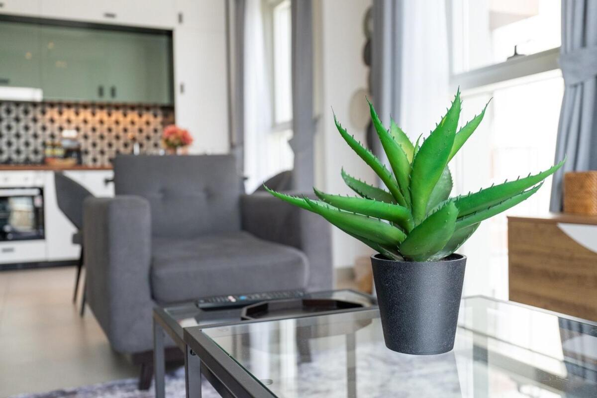 Prestigious 2-bedroom Near To Golf Club At Collective Tower In Hills Apartment *