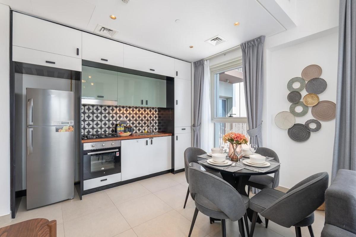 Prestigious 2-bedroom Near To Golf Club At Collective Tower In Hills Apartment *