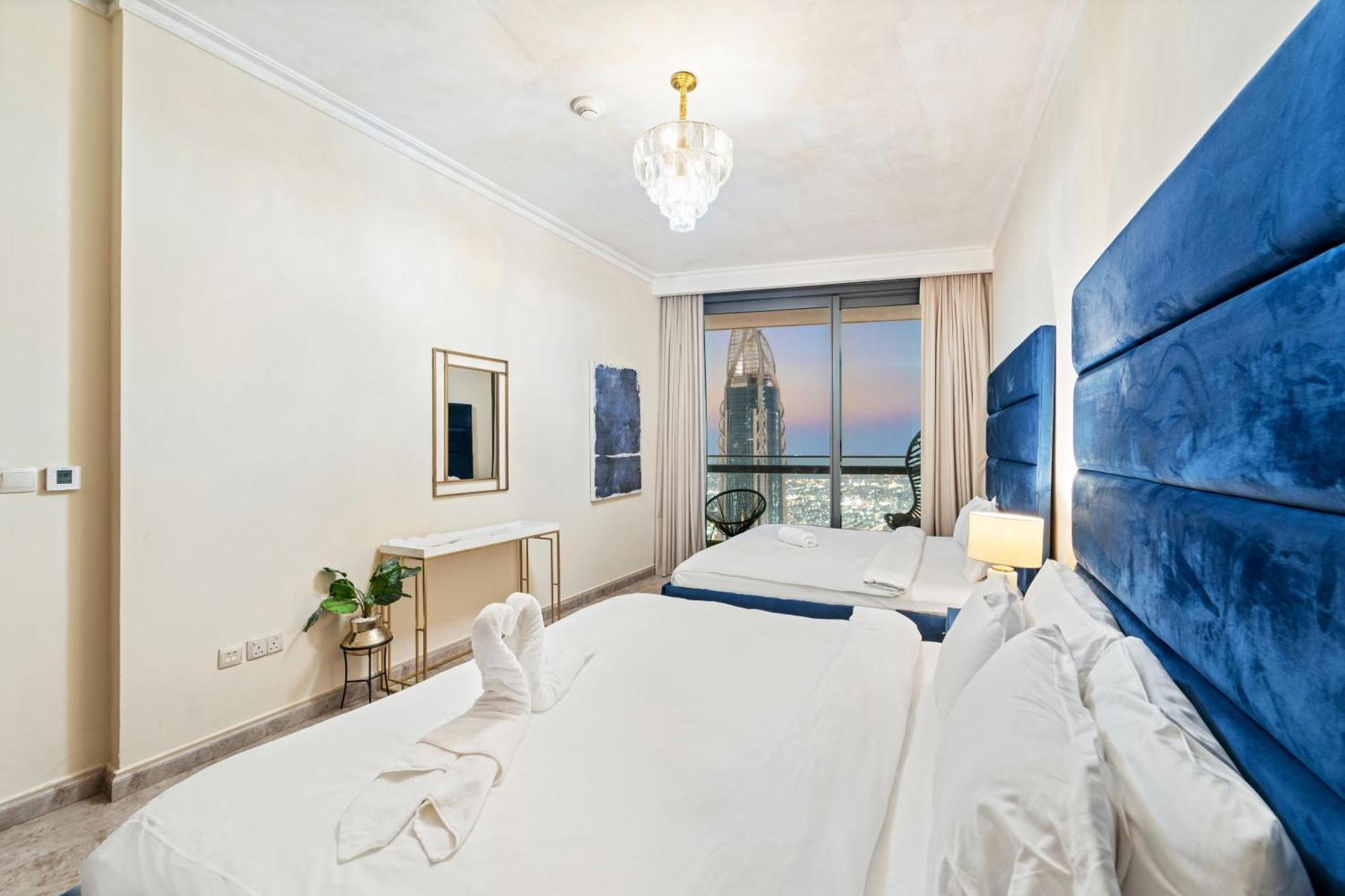 First Class 2br With Full Skyline & Sea View