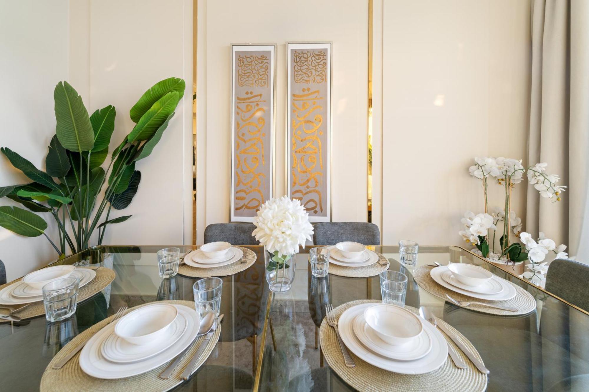 First Class 2br With Full Skyline & Sea View Dubai