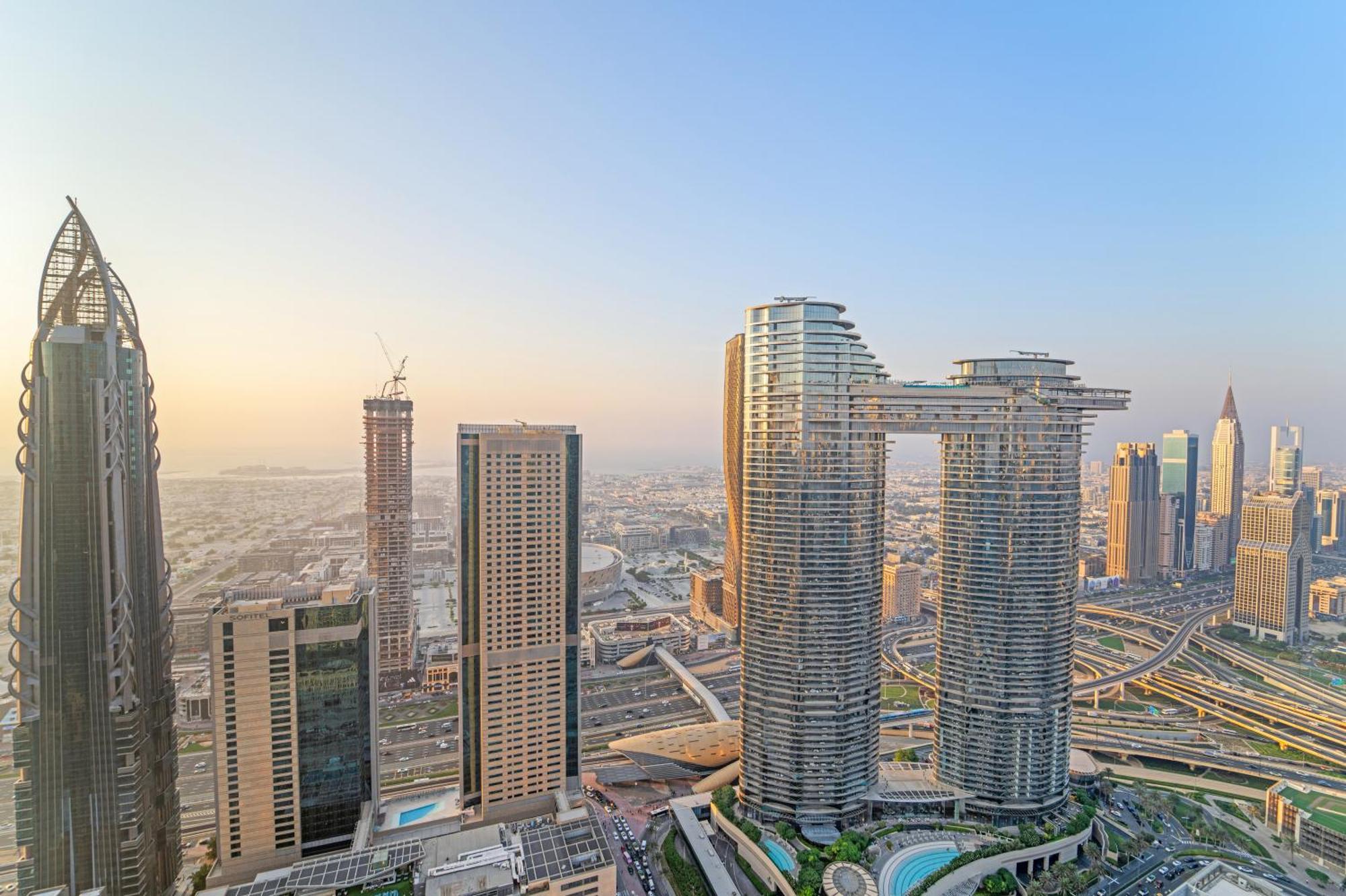 First Class 2br With Full Skyline & Sea View Dubai