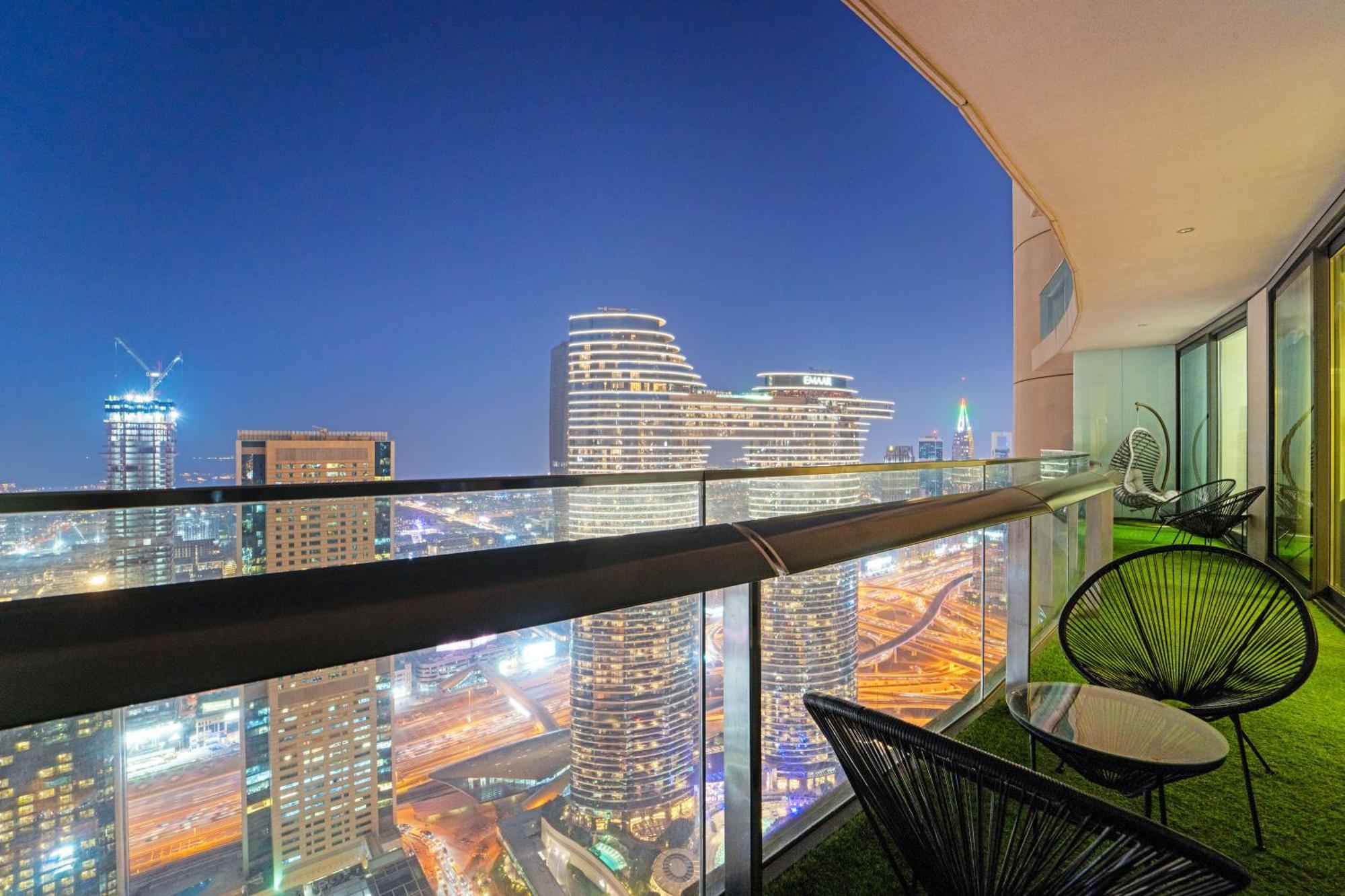 First Class 2br With Full Skyline & Sea View Apartment *